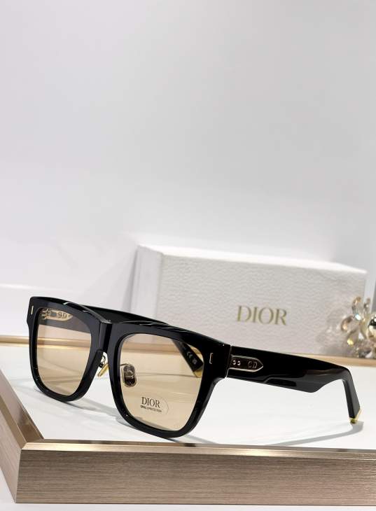 Picture of Dior Sunglasses _SKUfw76299492fw